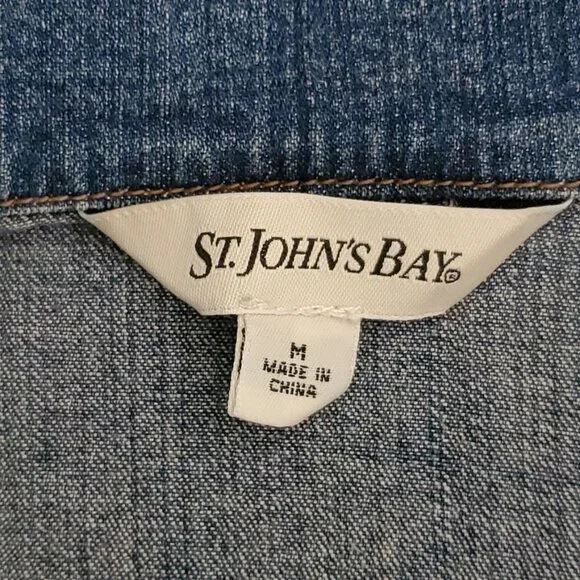 St. John's Bay Denim Jacket – Size Medium, Classic Style, Excellent Condition - Picture 12 of 15